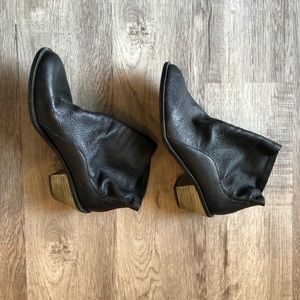 Kelsi dagger ankle boots